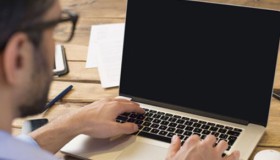 Top 8 cách sửa lỗi màn hình laptop bị đen chỉ nhìn thấy chuột